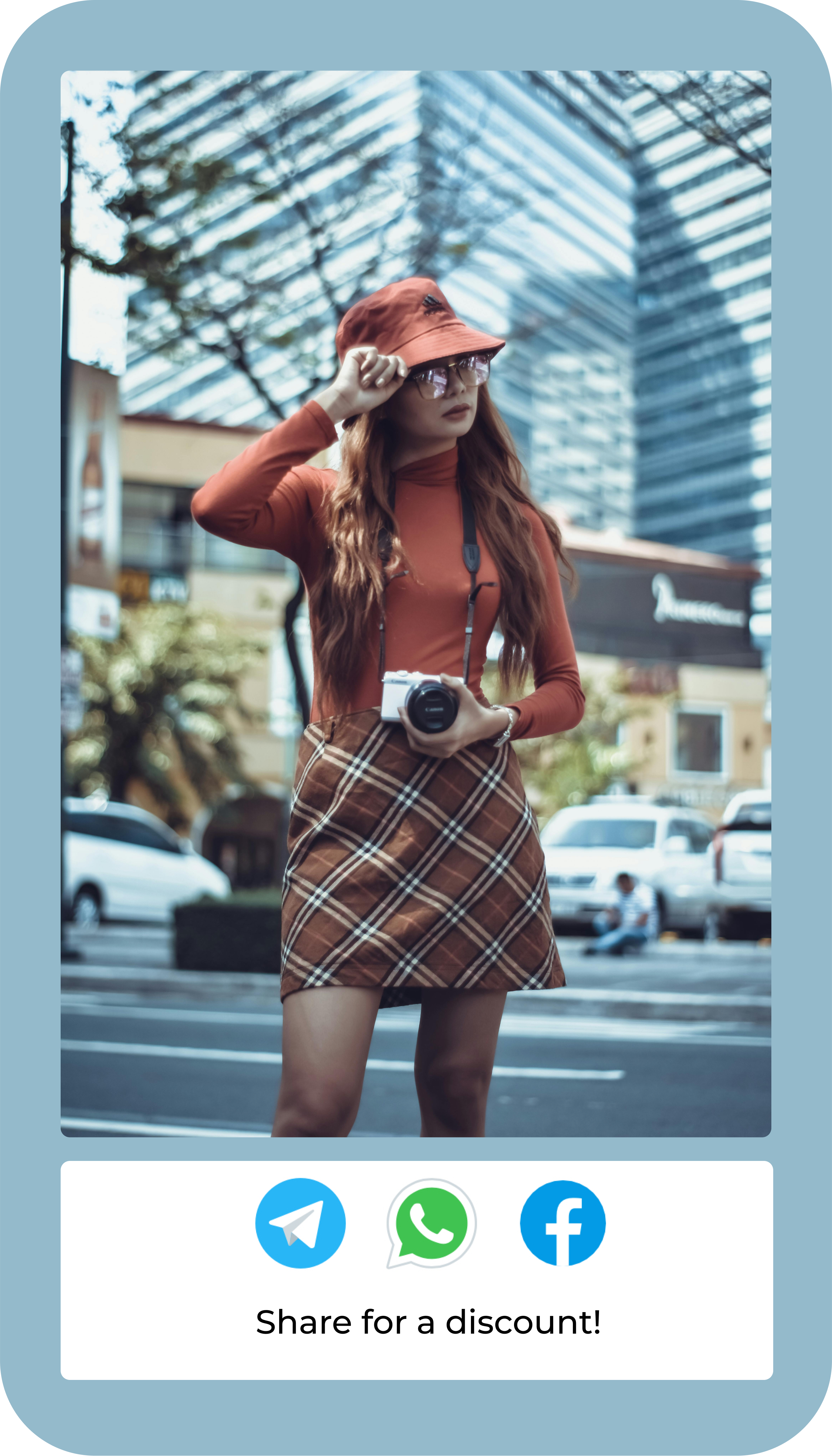 Virtual Try On, Girl trying on outfit